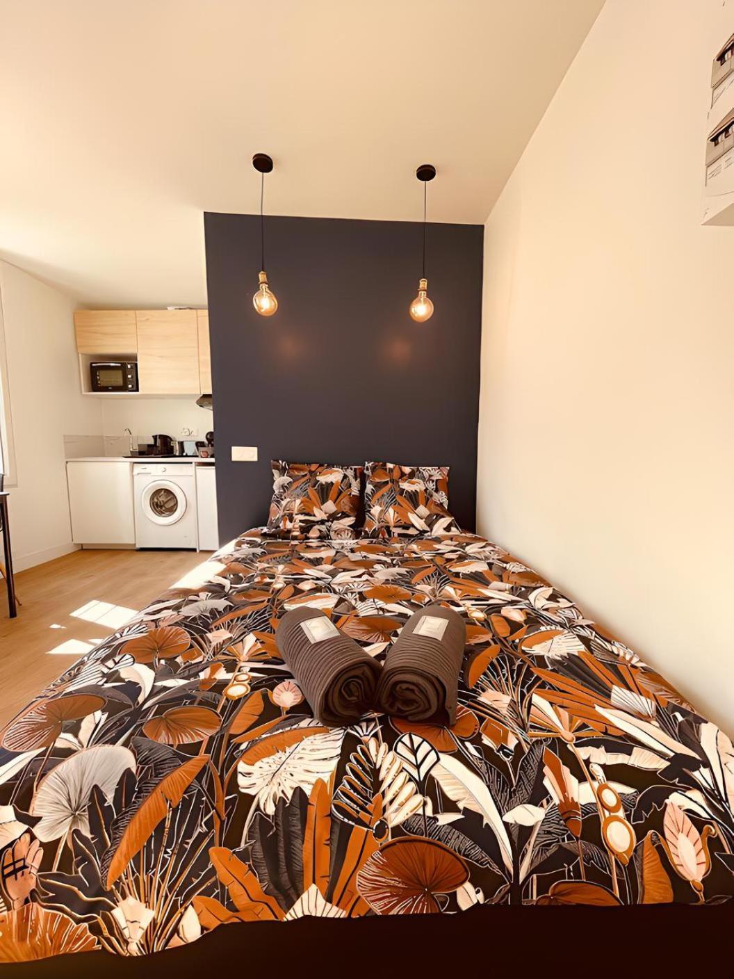 Apartamento Le deep blue - Centre historique - Wifi et Netflix - Stationnement aisé Niort Exterior foto